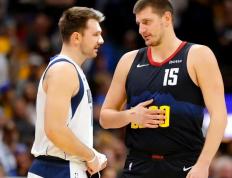 九游- 东契奇克服颈伤触底反弹 单节暴走狂砍19分强势收胜 