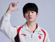 九游娱乐-Rookie回归赛场，战术调整首场状态亮眼，中国队观众沸腾！的简单介绍