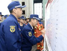 九游娱乐-棒球附加赛，洞庭玄武队与江南闪电队读秒扳平，体能对抗拉满！宿敌对话再升级的简单介绍