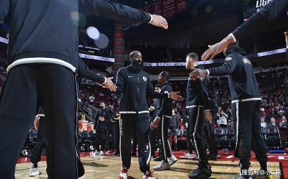 九游娱乐-今晚体能课后,布莱顿迎来里程碑备战法国杯,管理层满意,赛季目标并未改变(从万米高空降临镇魂小说)